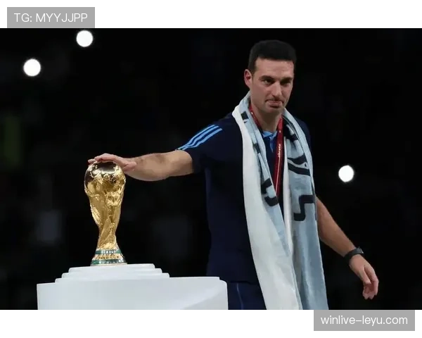 斯卡洛尼率队逆袭突围，展现顽强韧性刷新胜利纪录