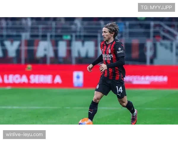 琼阿梅尼 vs 莫德里奇:经验差距如何影响中场控制 琼阿梅尼 vs 莫德里奇:经验差距如何影响中场控制