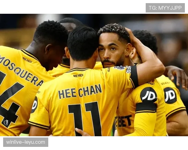 杜埃 vs 帕尔默:新生代核心的战术角色与进攻效率对比 杜埃 vs 帕尔默:新生代核心的战术角色与进攻效率对比